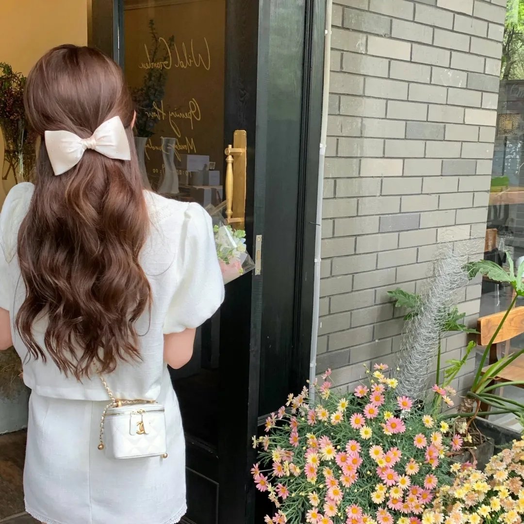 天真派：红楼梦之桃花诗社